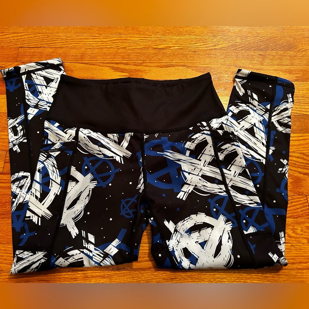 CVG Anarchy/Peace Capri leggings